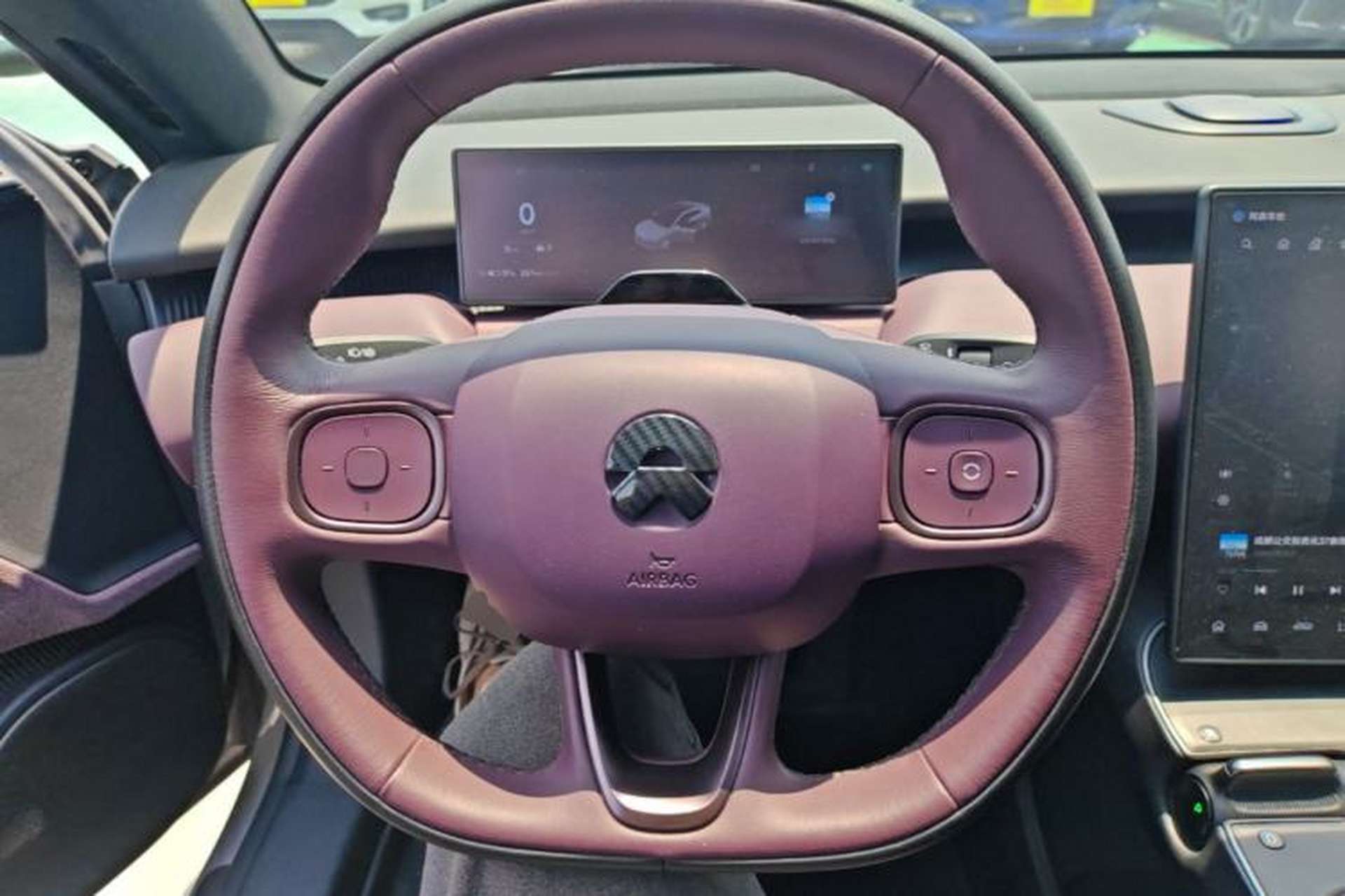 Used Nio ET5 2022 75 kWh Steering Wheel