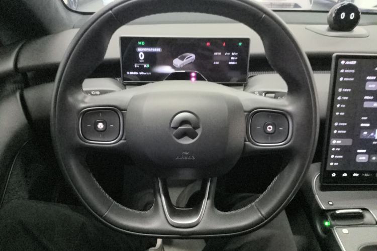 Used Nio ET5 2022 75 kWh Steering Wheel