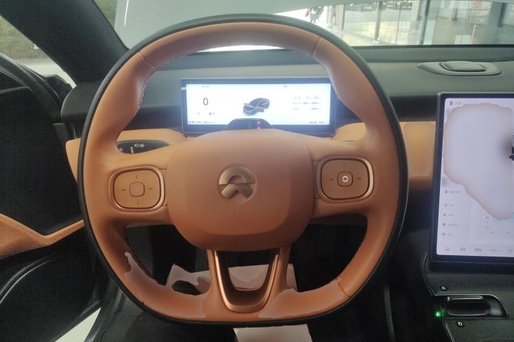 Used Nio ET5 2022 75 kWh Steering Wheel