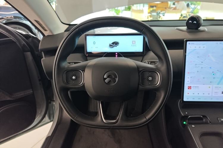 Used Nio ET5 2022 75 kWh Steering Wheel