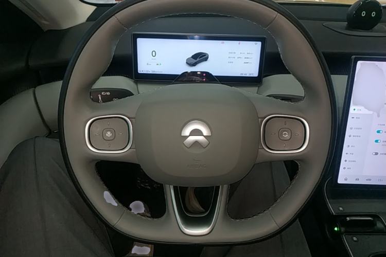 Used Nio ET5 2022 75 kWh Steering Wheel