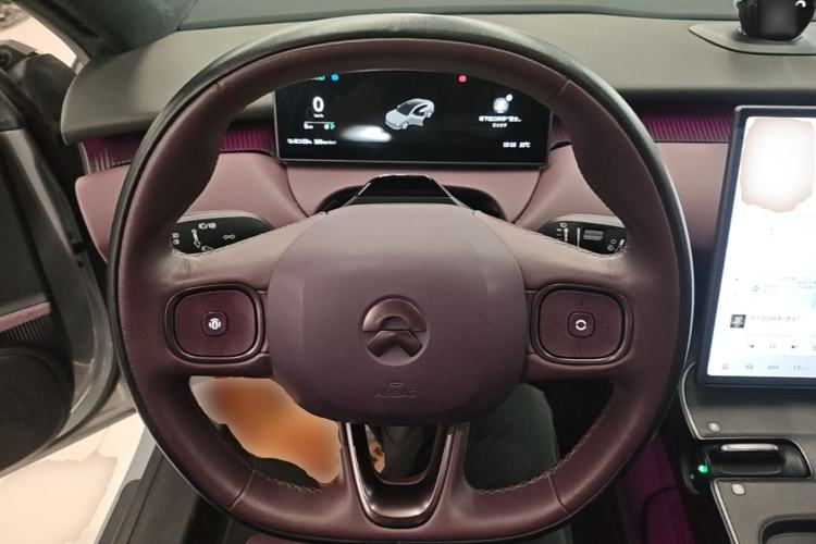 Used Nio ET5 2022 75 kWh Steering Wheel