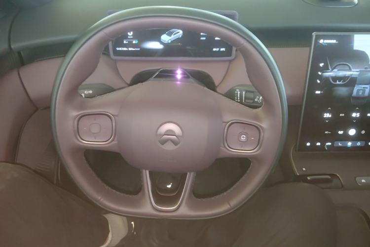Used Nio ET5 2022 75 kWh Steering Wheel