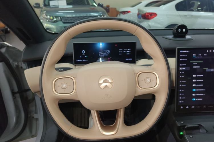 Used Nio ET5 2022 75 kWh Steering Wheel