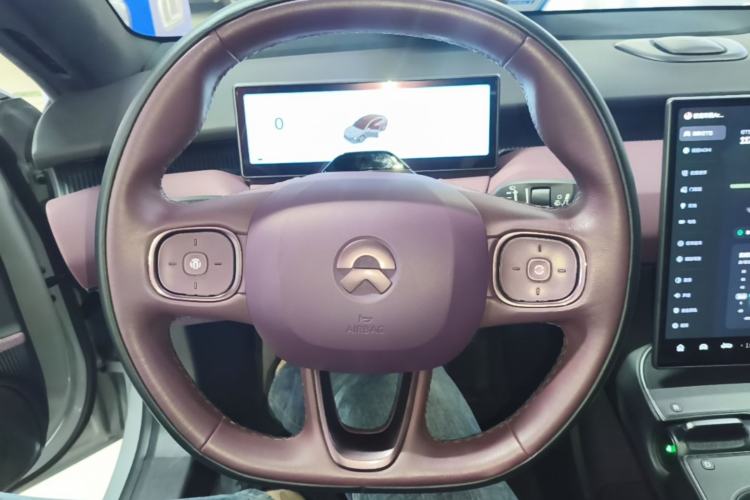 Used Nio ET5 2022 75 kWh Steering Wheel