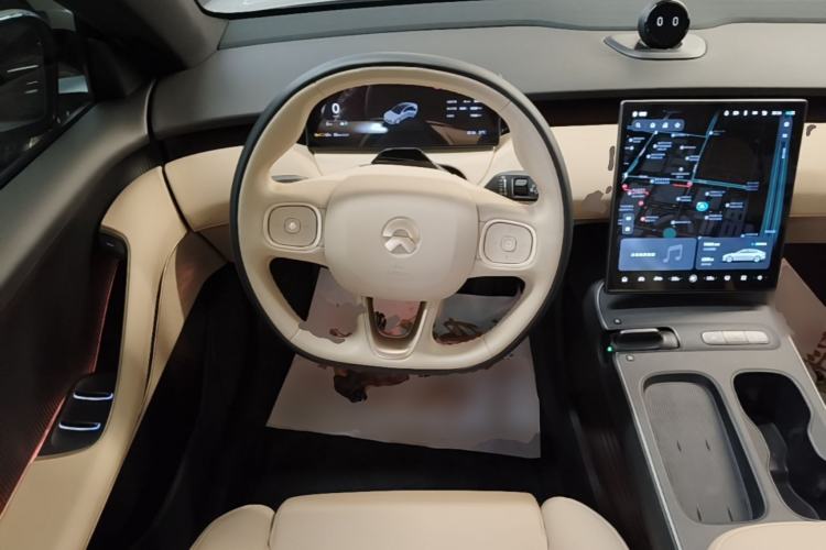 Used Nio ET5 2022 75 kWh Steering Wheel