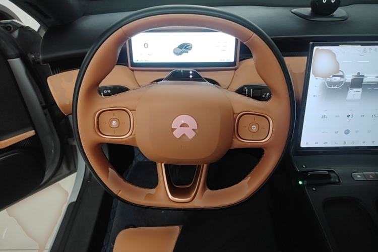 Used Nio ET5 2022 75 kWh Steering Wheel