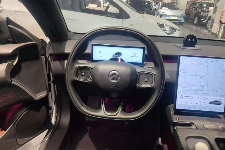 Used Nio ET5 2022 75 kWh Steering Wheel