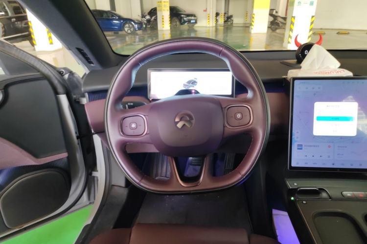 Used Nio ET5 2022 75 kWh Steering Wheel