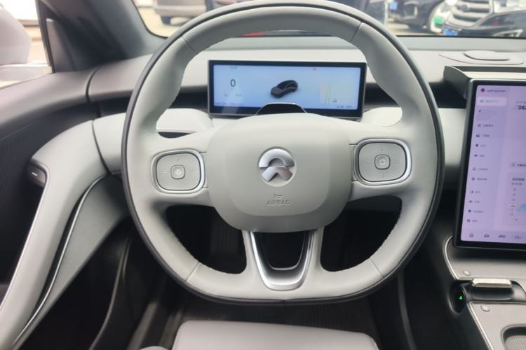 Used Nio ET5 2022 75 kWh Steering Wheel