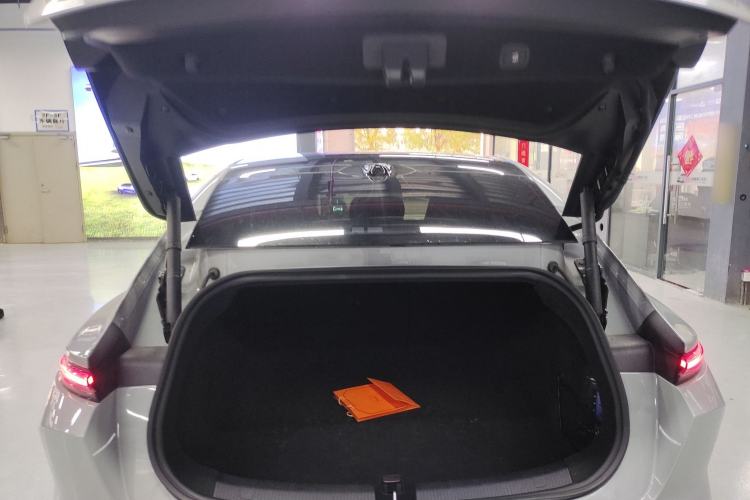 Used Nio ET5 2022 75 kWh Trunk