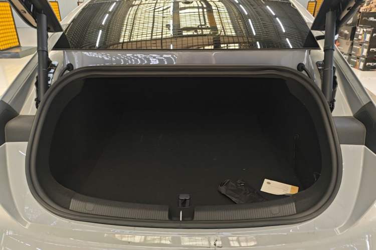 Used Nio ET5 2022 75 kWh Trunk