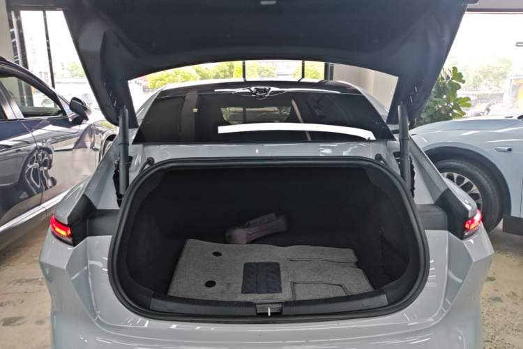 Used Nio ET5 2022 75 kWh Trunk