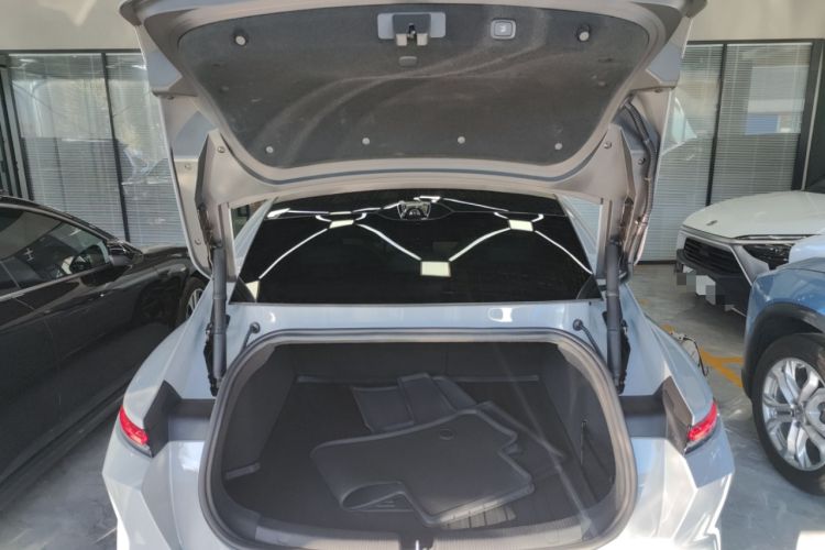 Used Nio ET5 2022 75 kWh Trunk