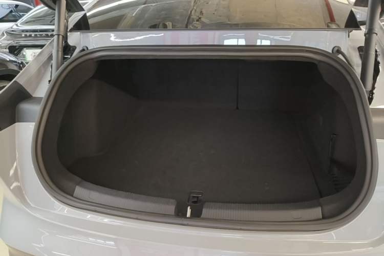 Used Nio ET5 2022 75 kWh Trunk
