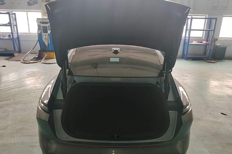 Used Nio ET5 2022 75 kWh Trunk
