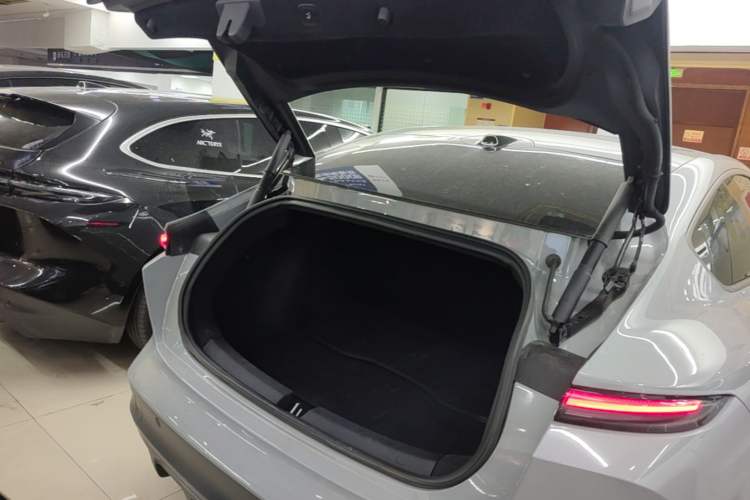 Used Nio ET5 2022 75 kWh Trunk