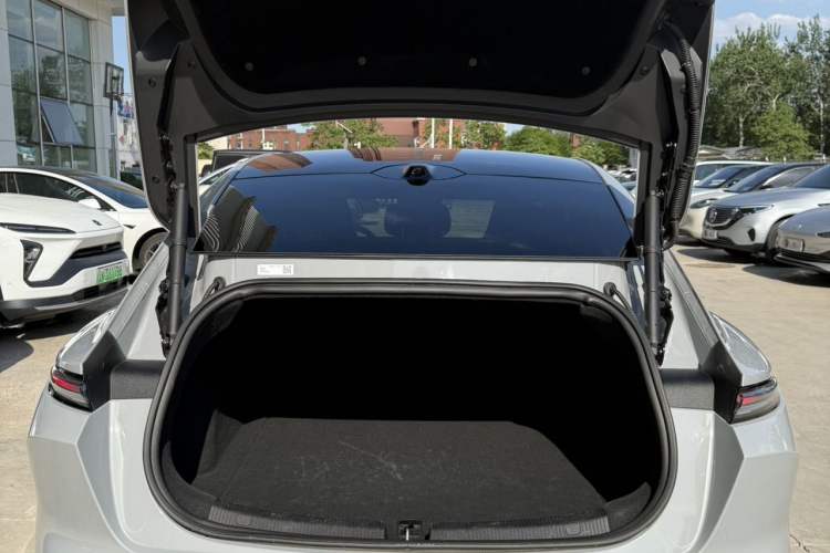 Used Nio ET5 2022 75 kWh Trunk