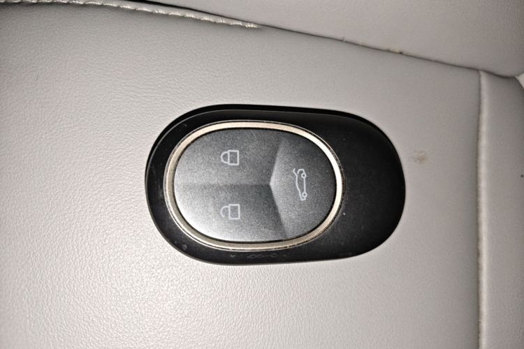 Used Nio ET5 2022 75 kWh Vehicle Key