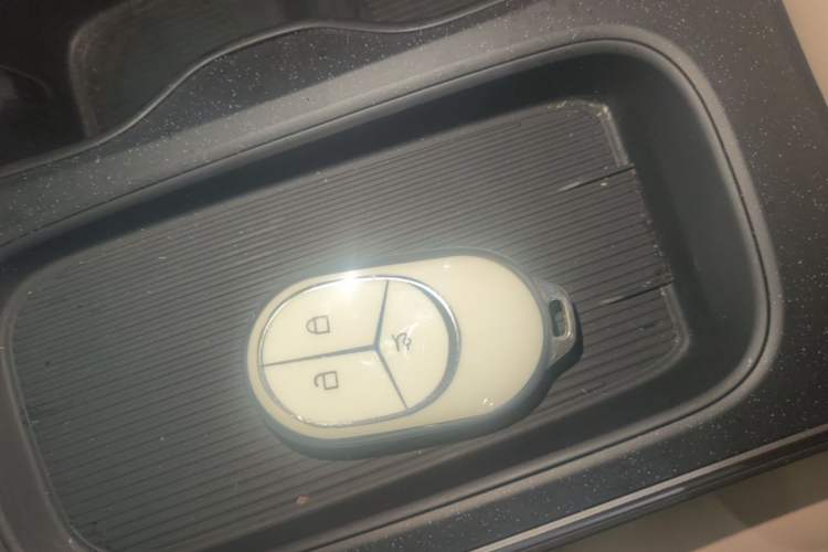 Used Nio ET5 2022 75 kWh Vehicle Key