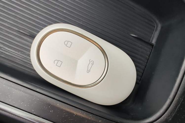 Used Nio ET5 2022 75 kWh Vehicle Key