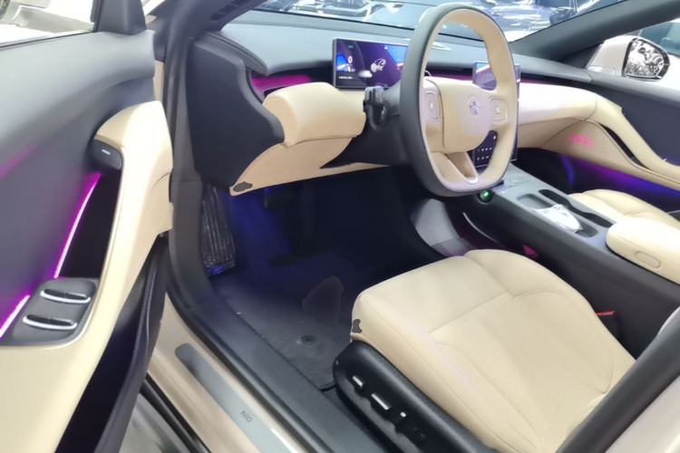 Used Nio ET5 2022 75 kWh Driver Seat