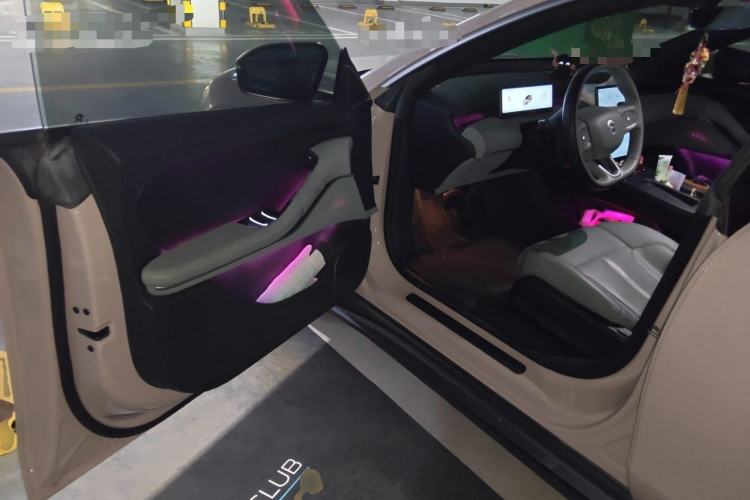 Used Nio ET5 2022 100 kWh Driver Seat