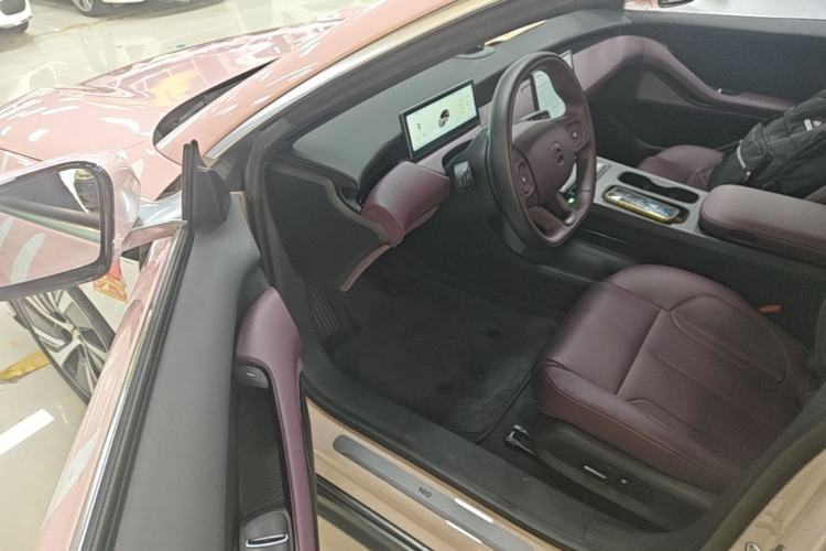 Used Nio ET5 2022 75 kWh Driver Seat
