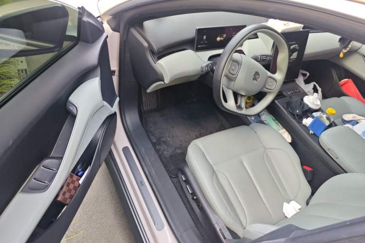 Used Nio ET5 2022 75 kWh Driver Seat