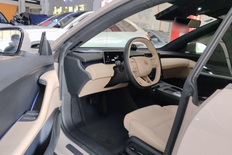 Used Nio ET5 2022 75 kWh Driver Seat