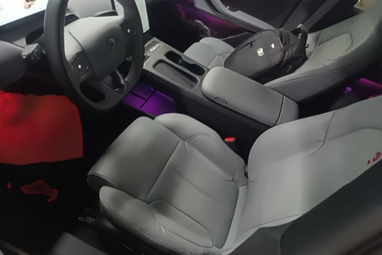 Used Nio ET5 2022 75 kWh Driver Seat