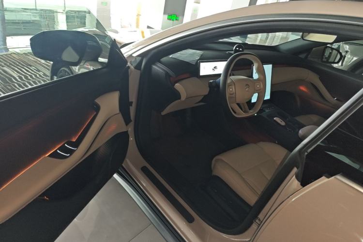 Used Nio ET5 2022 75 kWh Driver Seat