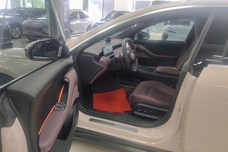 Used Nio ET5 2022 75 kWh Driver Seat