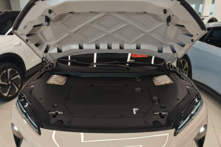 Used Nio ET5 2022 75 kWh Engine Bay