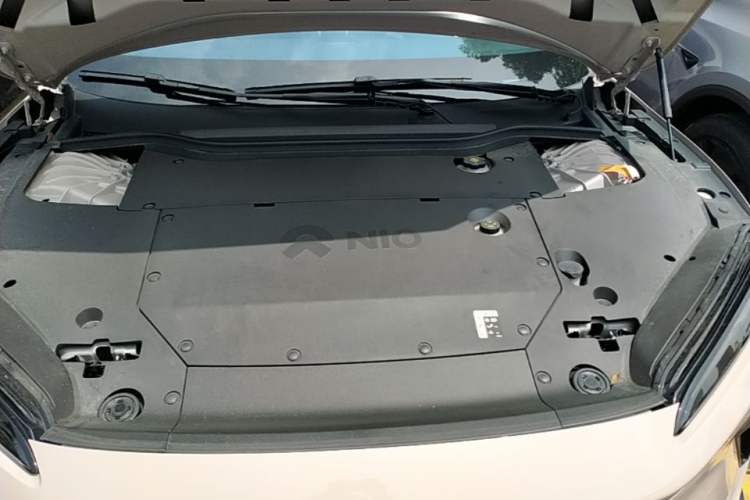 Used Nio ET5 2022 75 kWh Engine Bay