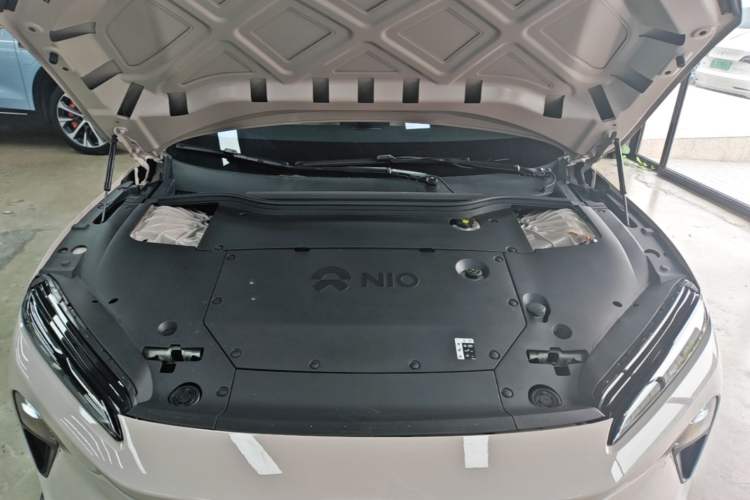 Used Nio ET5 2022 75 kWh Engine Bay