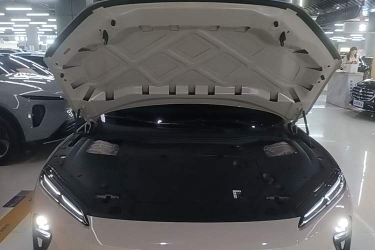 Used Nio ET5 2022 75 kWh Engine Bay