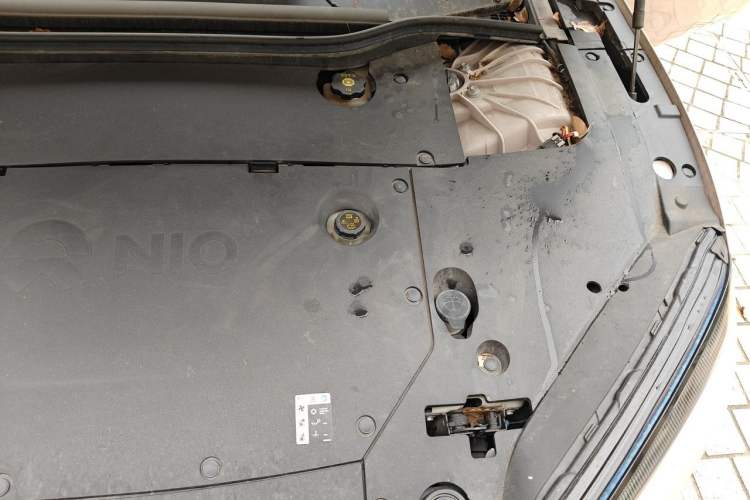Used Nio ET5 2022 75 kWh Engine Bay Left