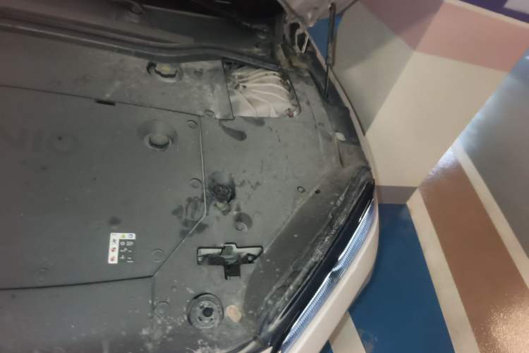 Used Nio ET5 2022 75 kWh Engine Bay Left