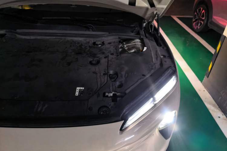 Used Nio ET5 2022 75 kWh Engine Bay Left
