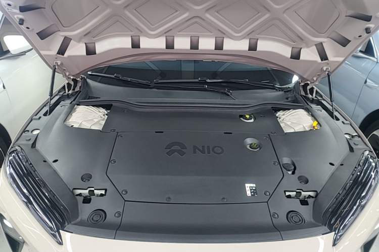 Used Nio ET5 2022 75 kWh Engine Bay