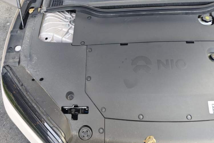 Used Nio ET5 2022 75 kWh Engine Bay Right