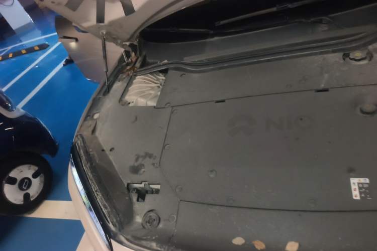 Used Nio ET5 2022 75 kWh Engine Bay Right