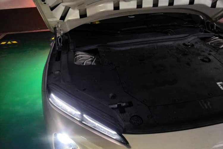 Used Nio ET5 2022 75 kWh Engine Bay Right