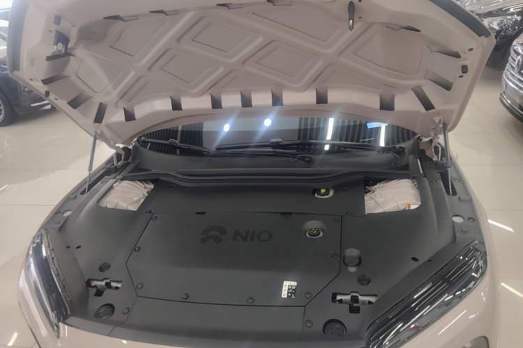 Used Nio ET5 2022 75 kWh Engine Bay