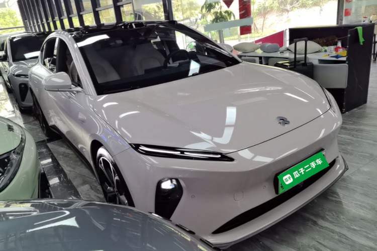 Used Nio ET5 2022 75 kWh Exterior 1