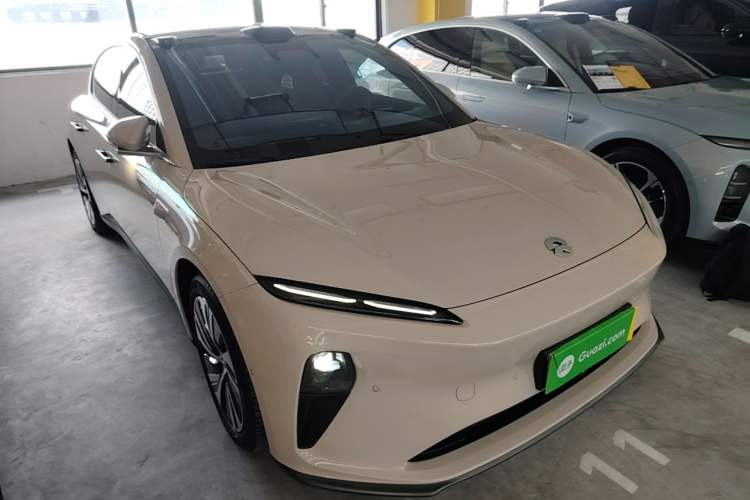 Used Nio ET5 2022 75 kWh Exterior 1