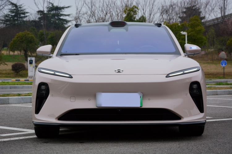 Used Nio ET5 2022 75 kWh Exterior 1