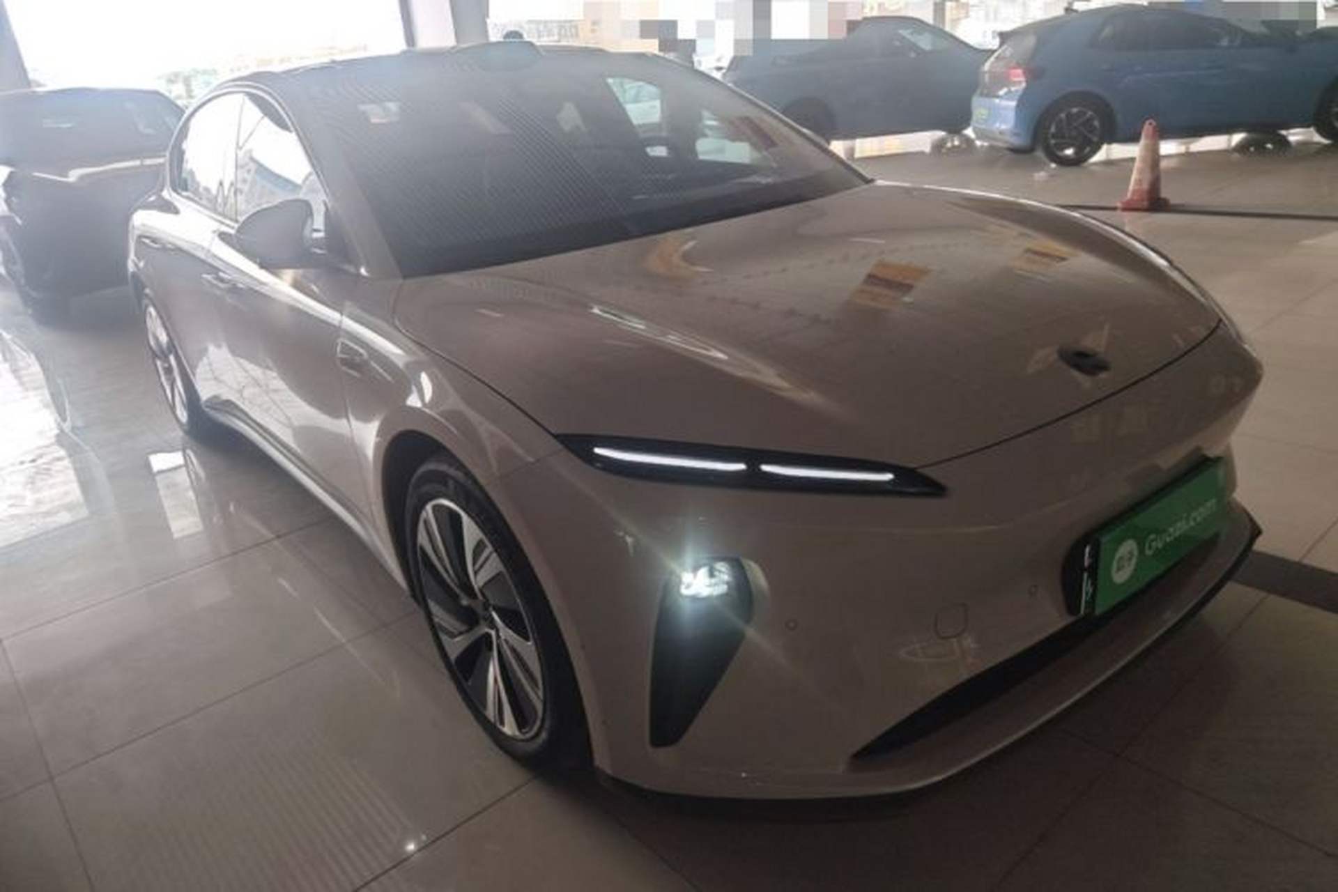 Used Nio ET5 2022 75 kWh Exterior 1