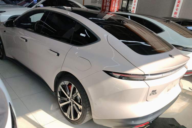 Used Nio ET5 2022 75 kWh Exterior 2